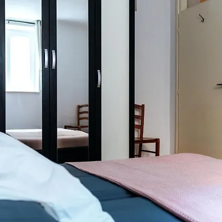 Apartement Elena *
