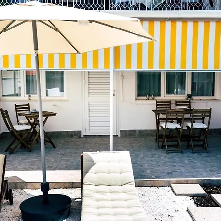 Apartement Elena *